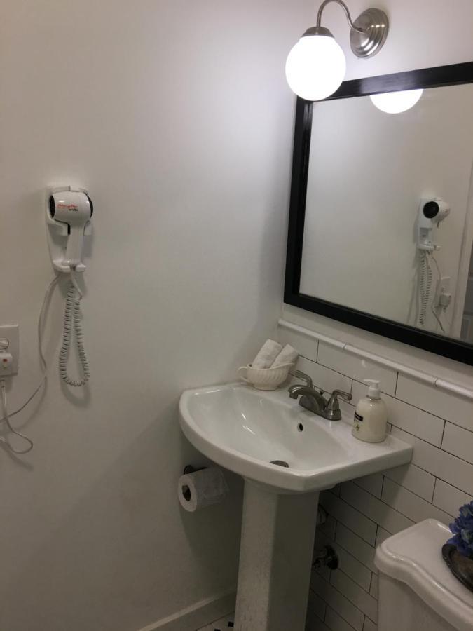 Private Studio Blocks From Coconut Grove Μαϊάμι Εξωτερικό φωτογραφία