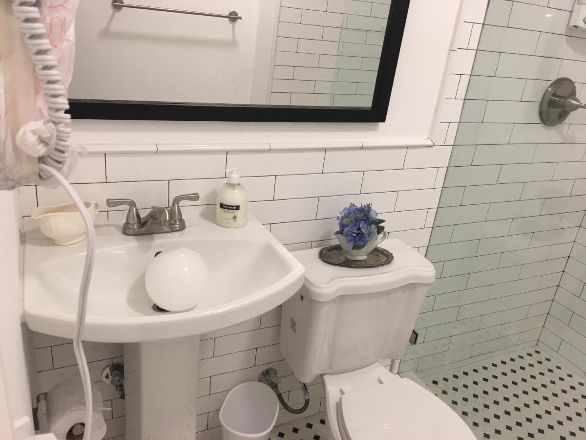 Private Studio Blocks From Coconut Grove Μαϊάμι Εξωτερικό φωτογραφία
