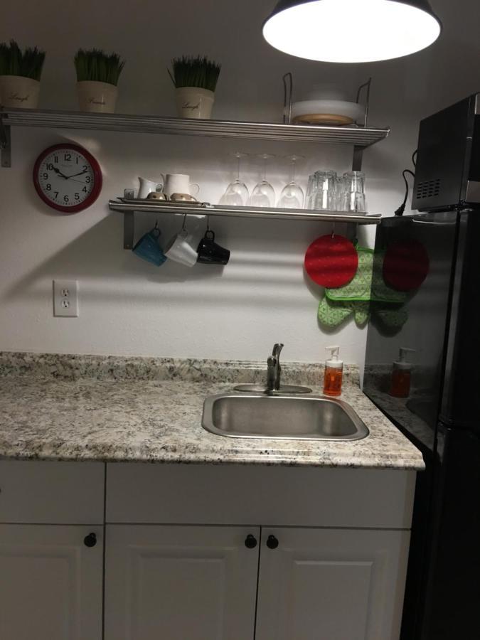 Private Studio Blocks From Coconut Grove Μαϊάμι Εξωτερικό φωτογραφία